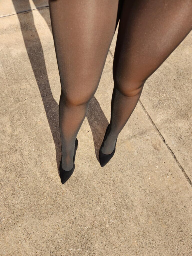 youtiful-leggings-snatched-toasty-shapewear-fleece-lined-winter-featured-review-2 youtiful leggings snatched toasty shapewear fleece lined winter featured review 2